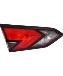 New Tail Light NI2802121 halogen left side for 2020-2021 Nissan Versa