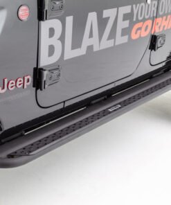 Go Rhino 17-20 Ford F-250/F-350 SD Dominator Extreme DSS SideSteps Complete Kit w/SideStep + Brkts