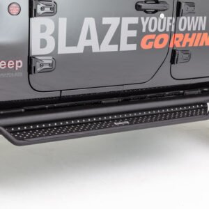 Go Rhino 17-20 Ford F-250/F-350 SD Dominator Extreme D1 SideSteps Complete Kit w/SideStep + Brkts